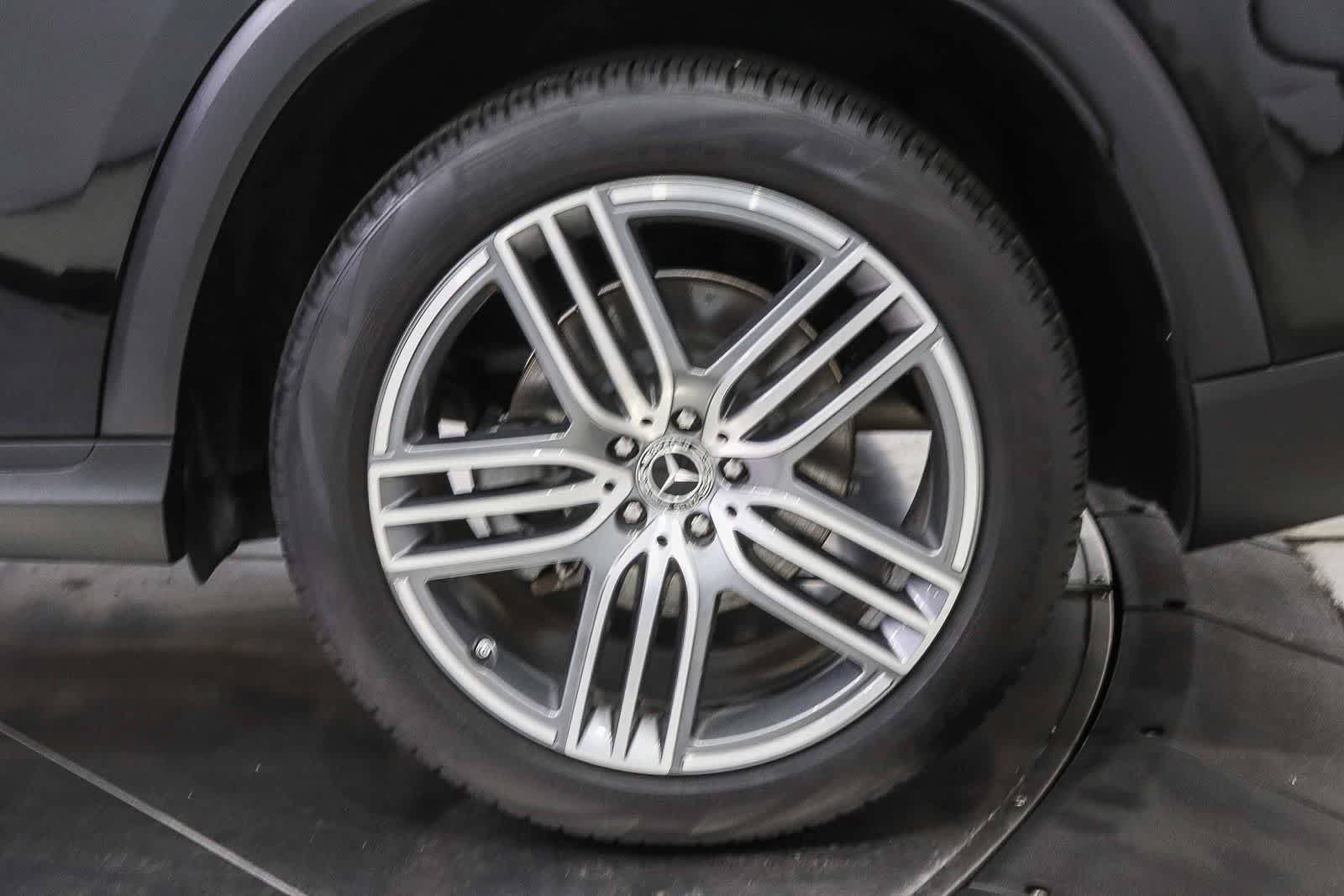 Certified 2025 Mercedes-Benz GLS 450 4MATIC image 8