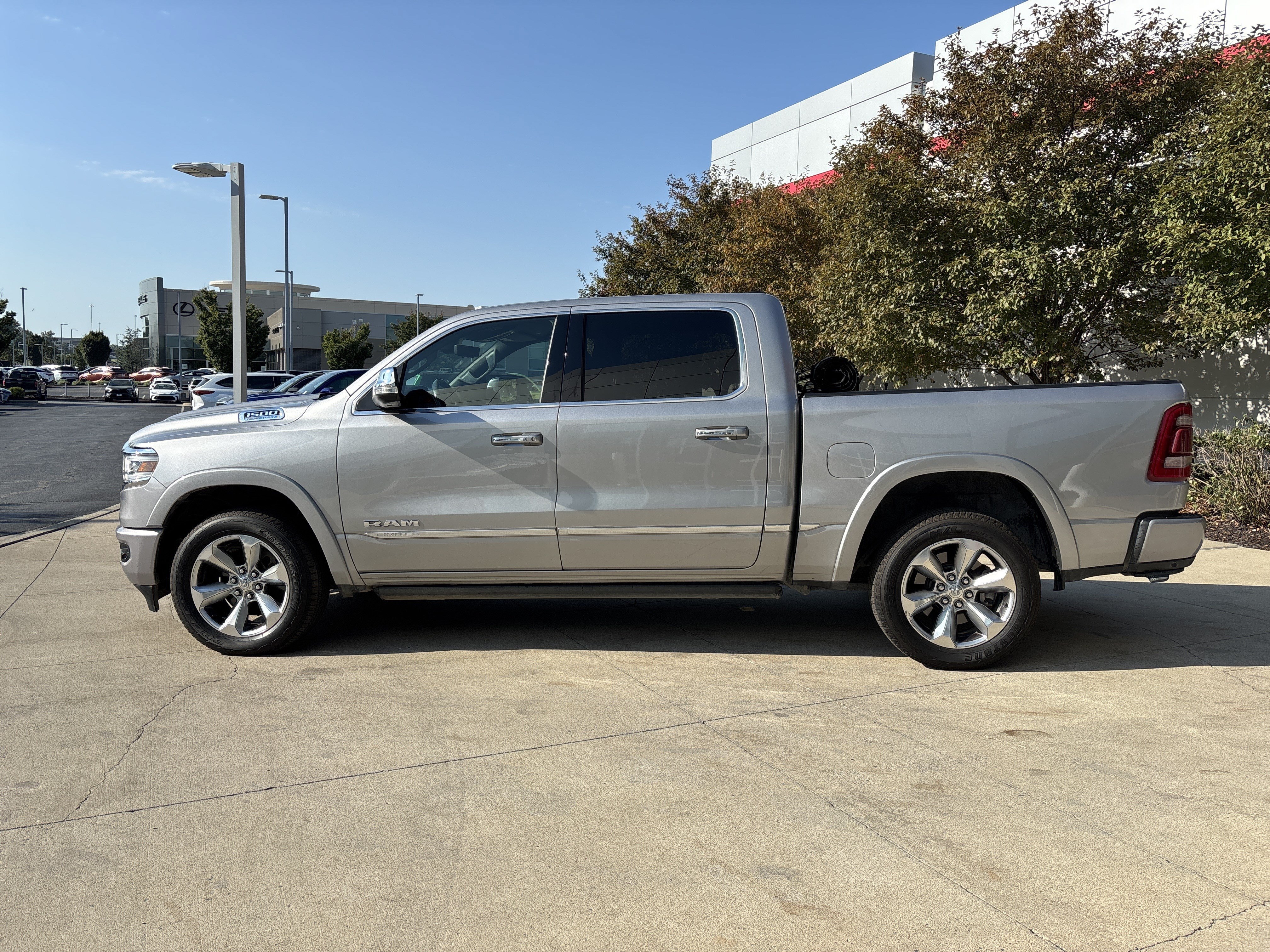 Used 2021 RAM 1500 Limited AWD/4WD image 9