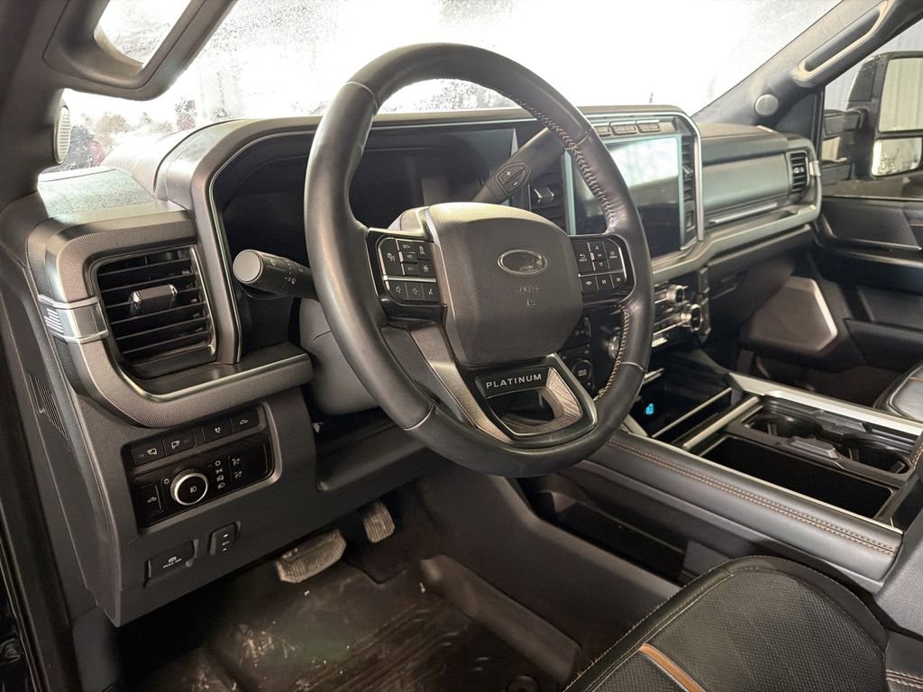 Used 2023 Ford F250 Platinum AWD/4WD image 8
