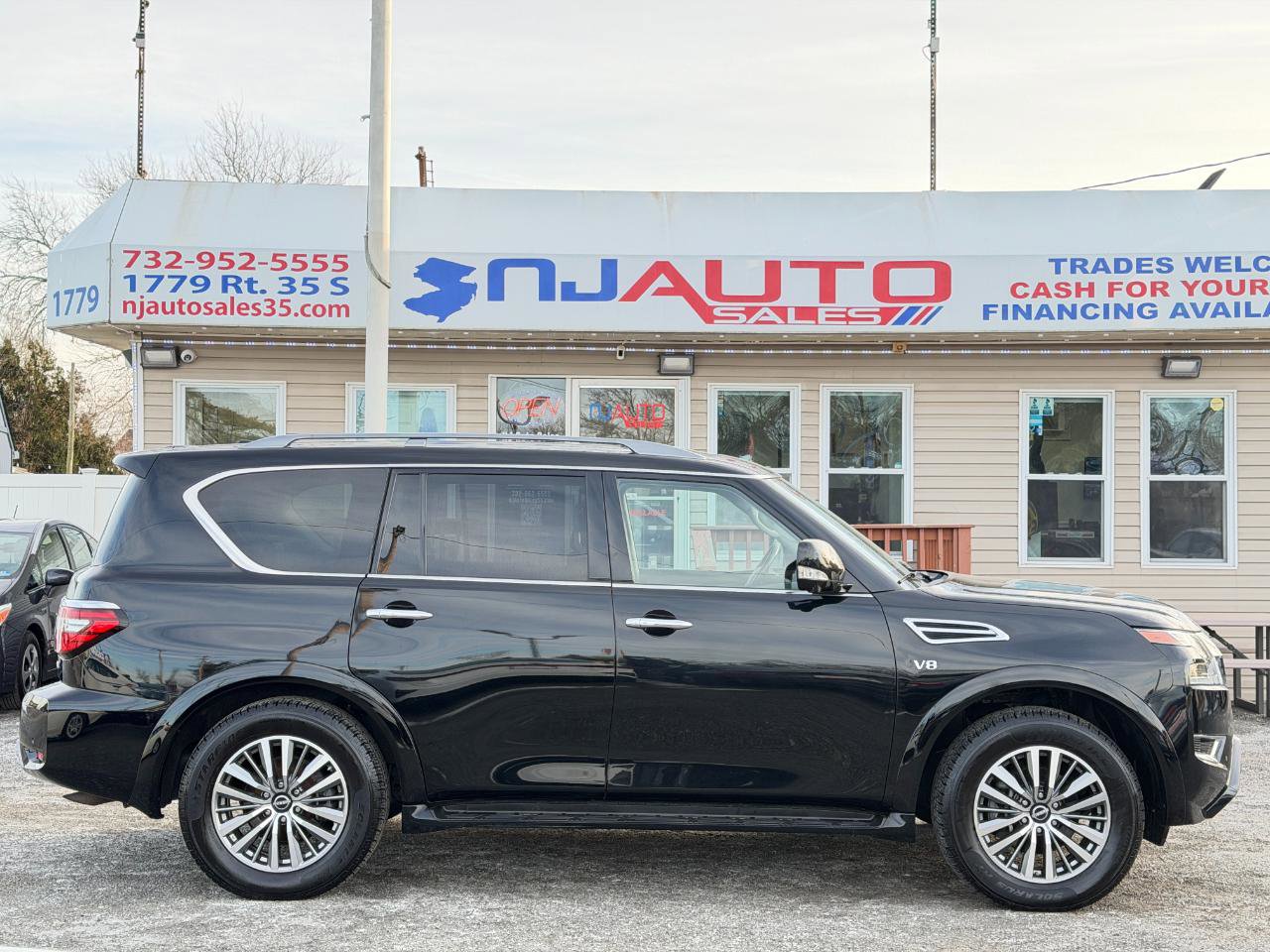 Used 2021 Nissan Armada SL w/ Captain's Chairs Package image 3