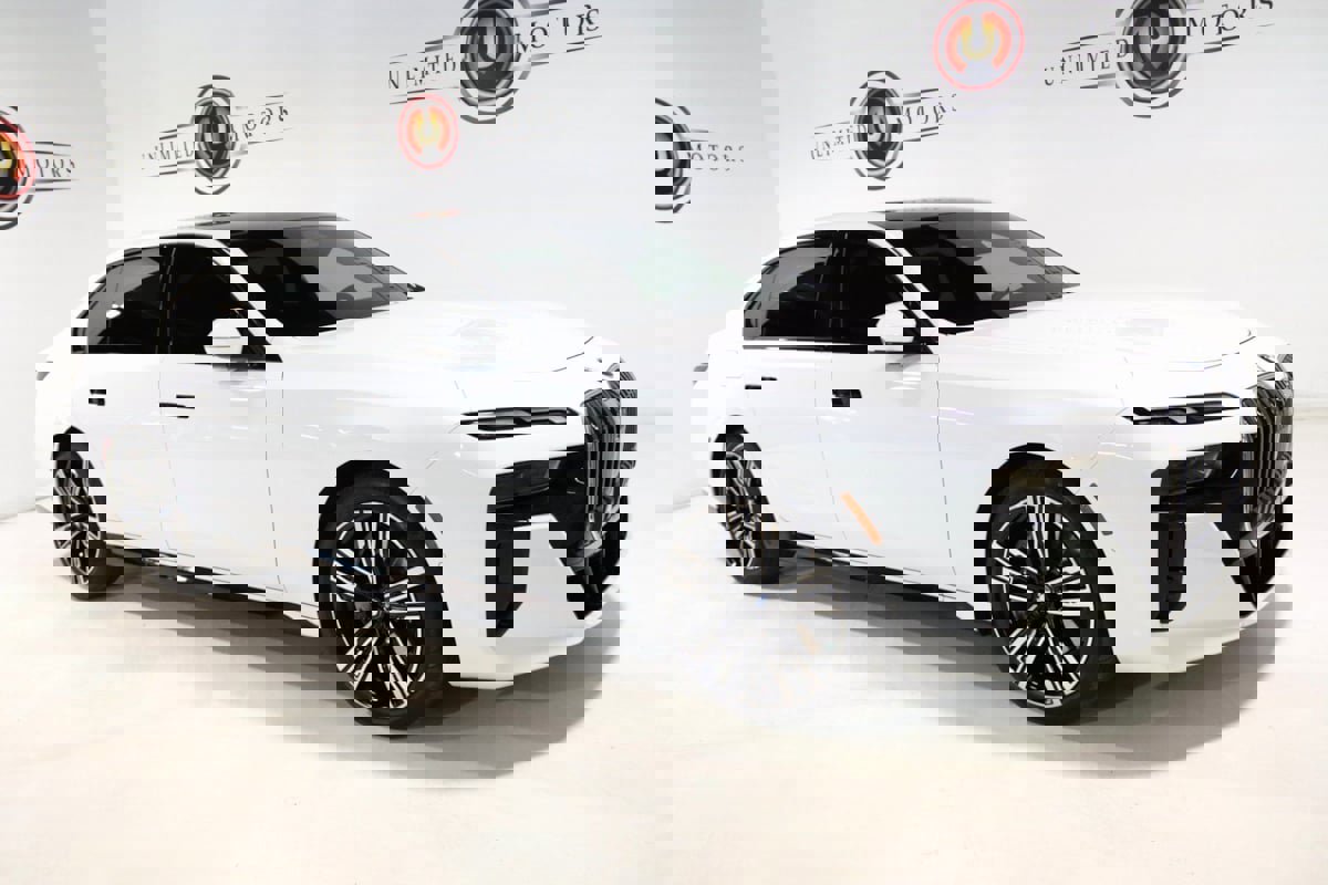 Used 2023 BMW 760i xDrive image 89