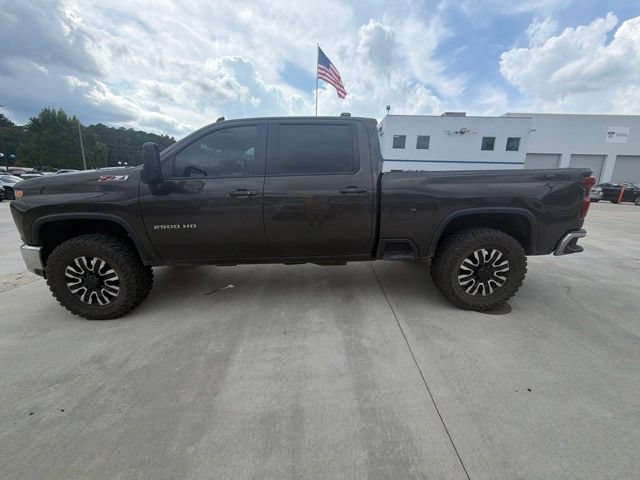 Used 2022 Chevrolet Silverado 2500 LT w/ Convenience Package AWD/4WD image 3