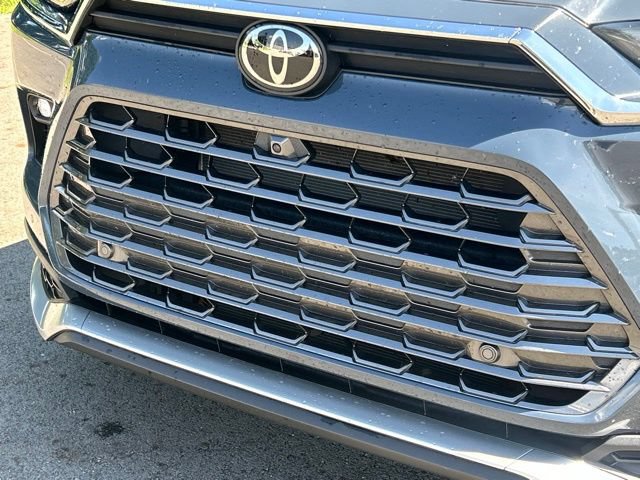 Used 2024 Toyota Grand Highlander AWD Hybrid image 11