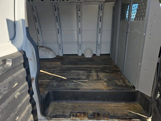 Used 2017 Chevrolet Express 2500 image 11