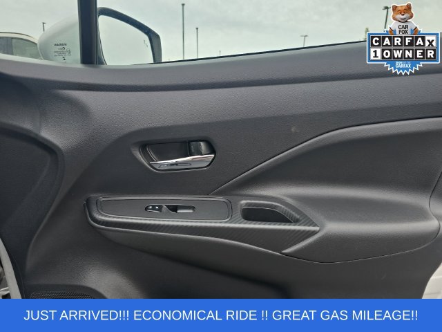 Used 2025 Nissan Versa SV FWD image 14