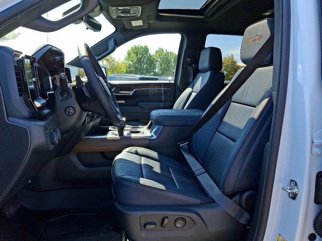 New 2026 Chevrolet Silverado 1500 High Country w/ High Country Premium Package AWD/4WD image 10