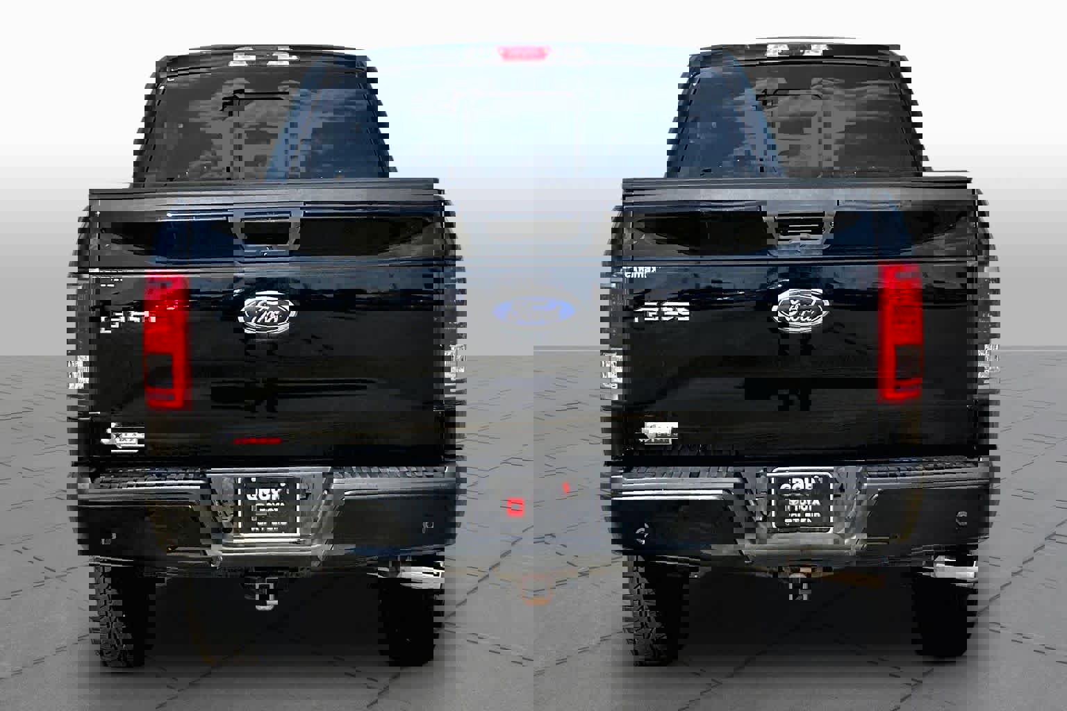 Used 2016 Ford F150 XLT w/ Equipment Group 302A Luxury image 4