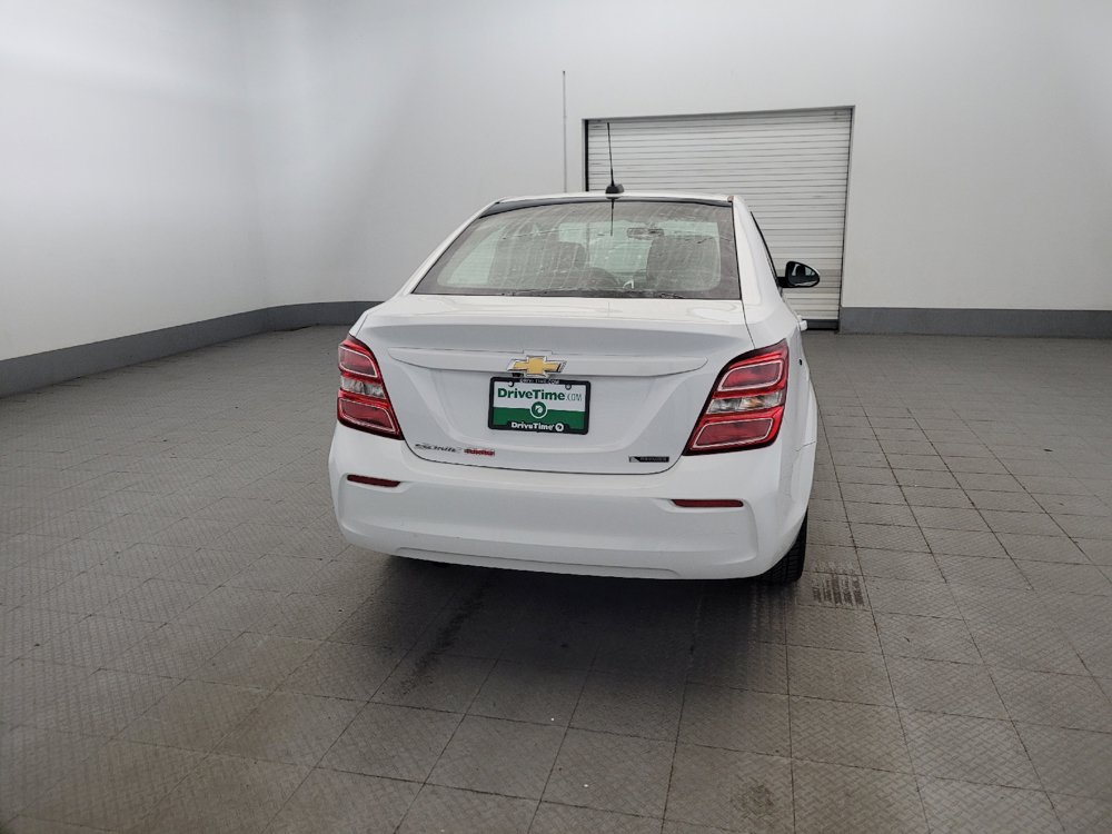 Used 2018 Chevrolet Sonic Premier FWD image 7