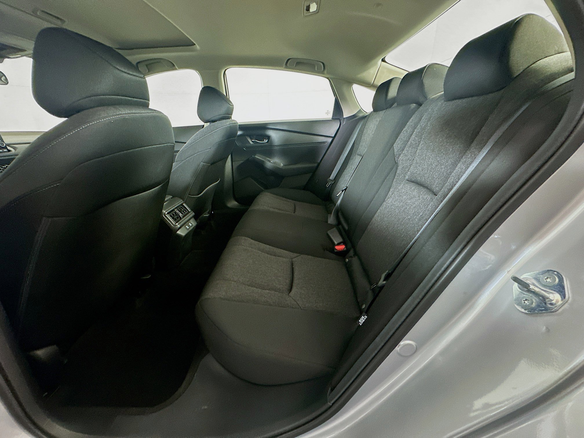 Used 2025 Honda Accord SE image 30
