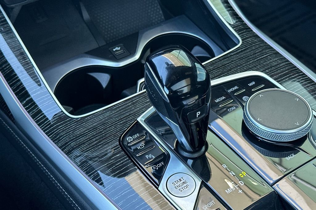 Used 2022 BMW X7 M50i image 24