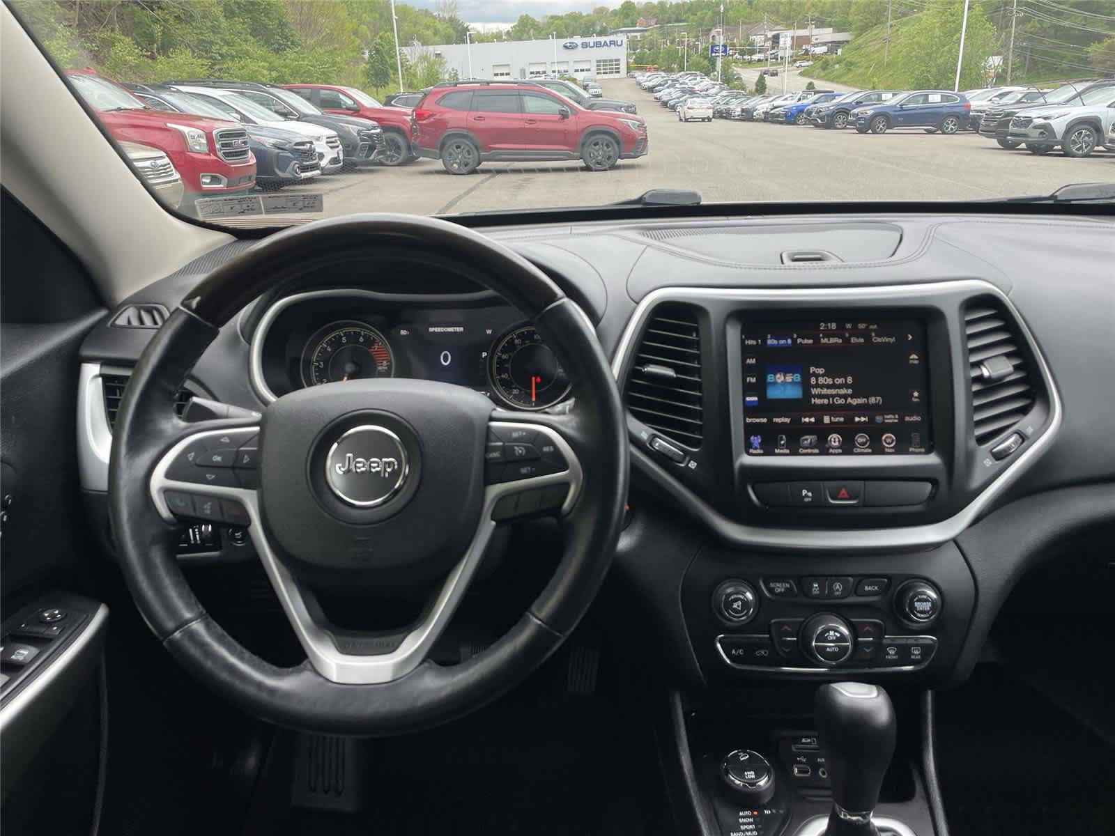 Used 2016 Jeep Cherokee Overland AWD/4WD image 19