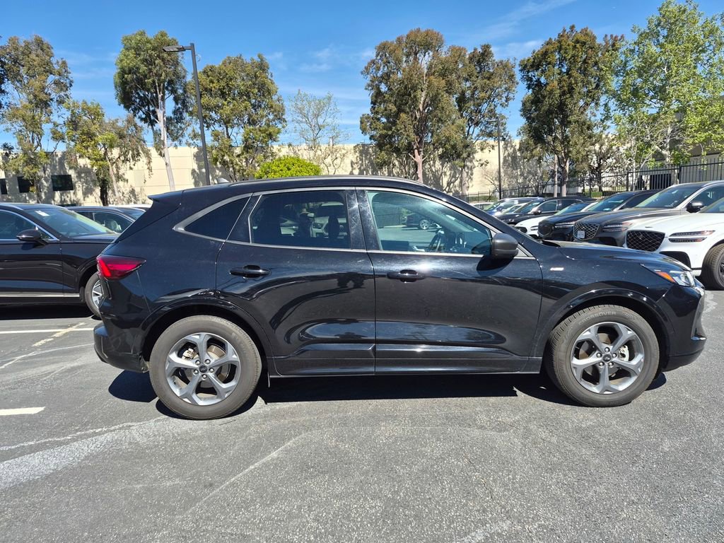 Used 2024 Ford Escape ST-Line image 8