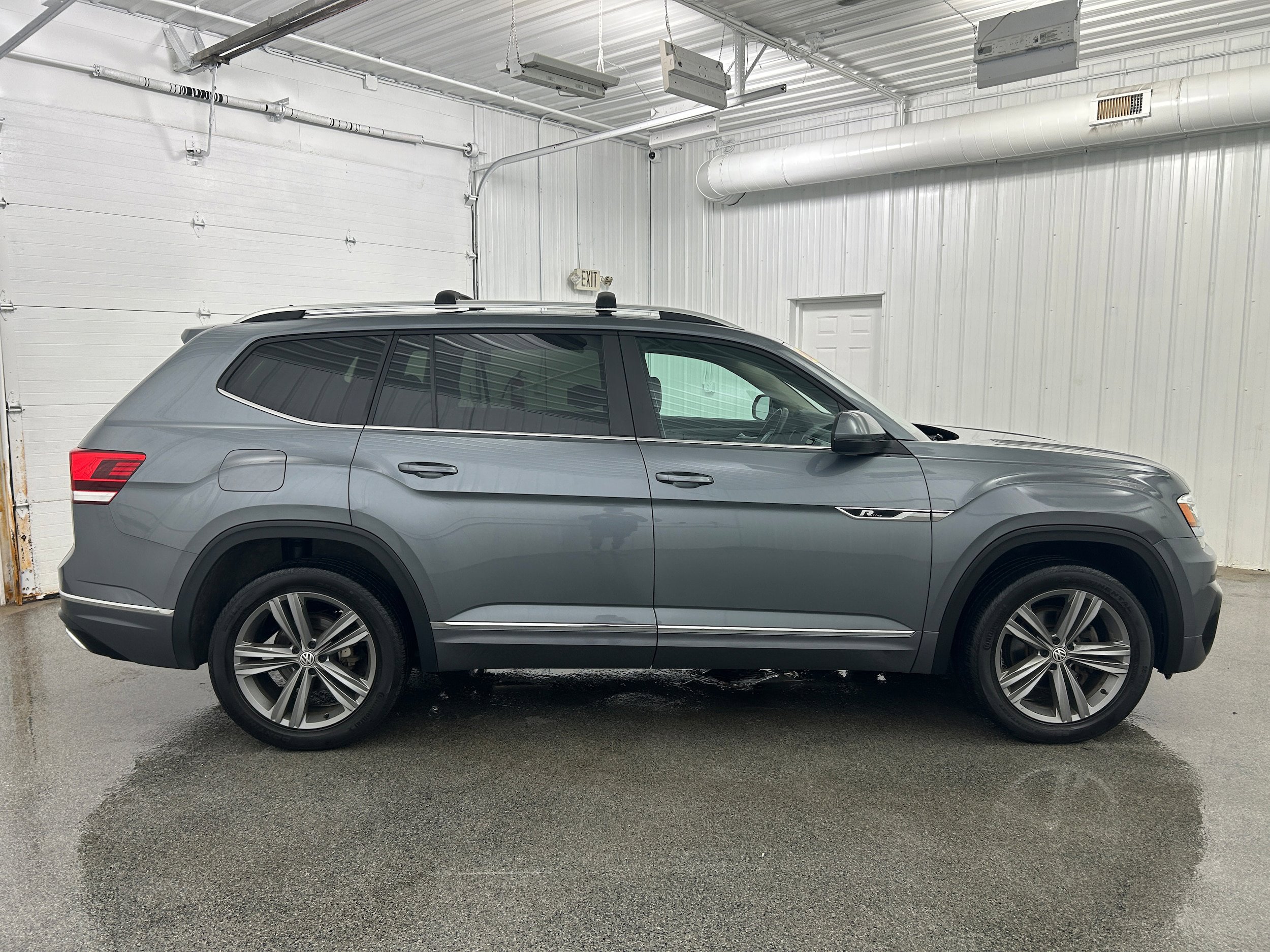 Used 2019 Volkswagen Atlas SEL R-Line image 36