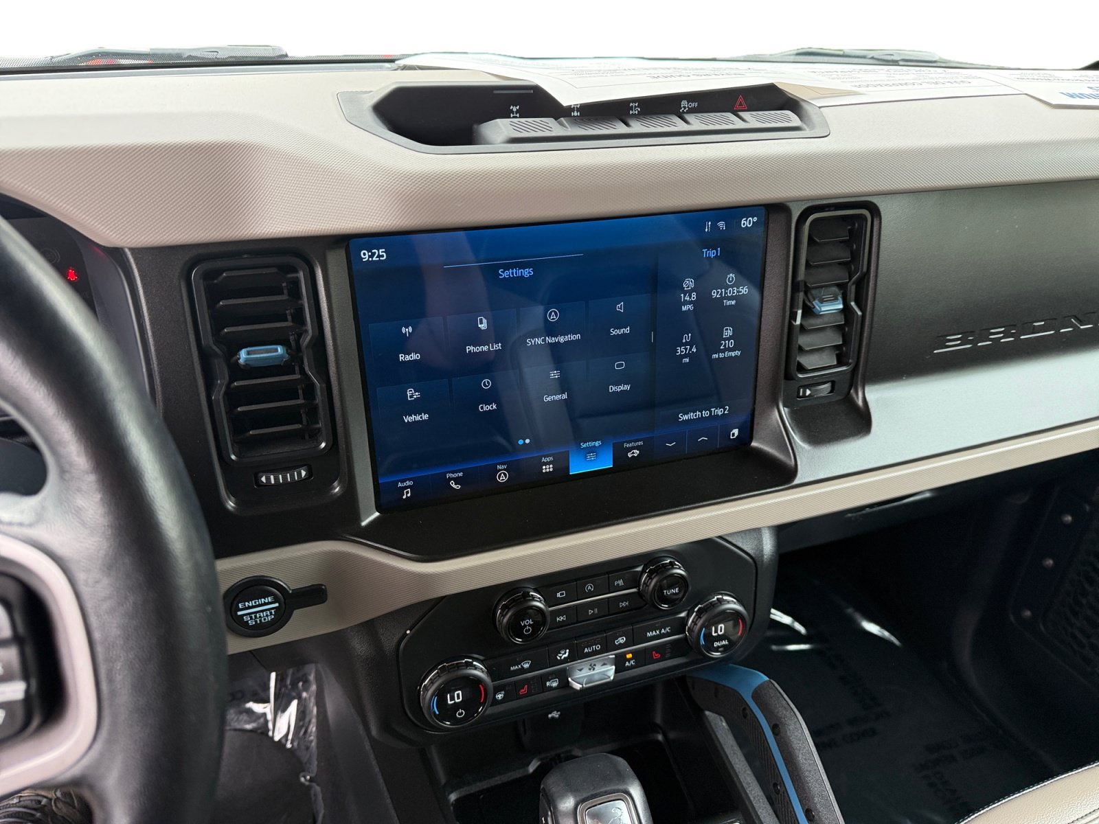 Used 2021 Ford Bronco Wildtrak AWD/4WD image 12
