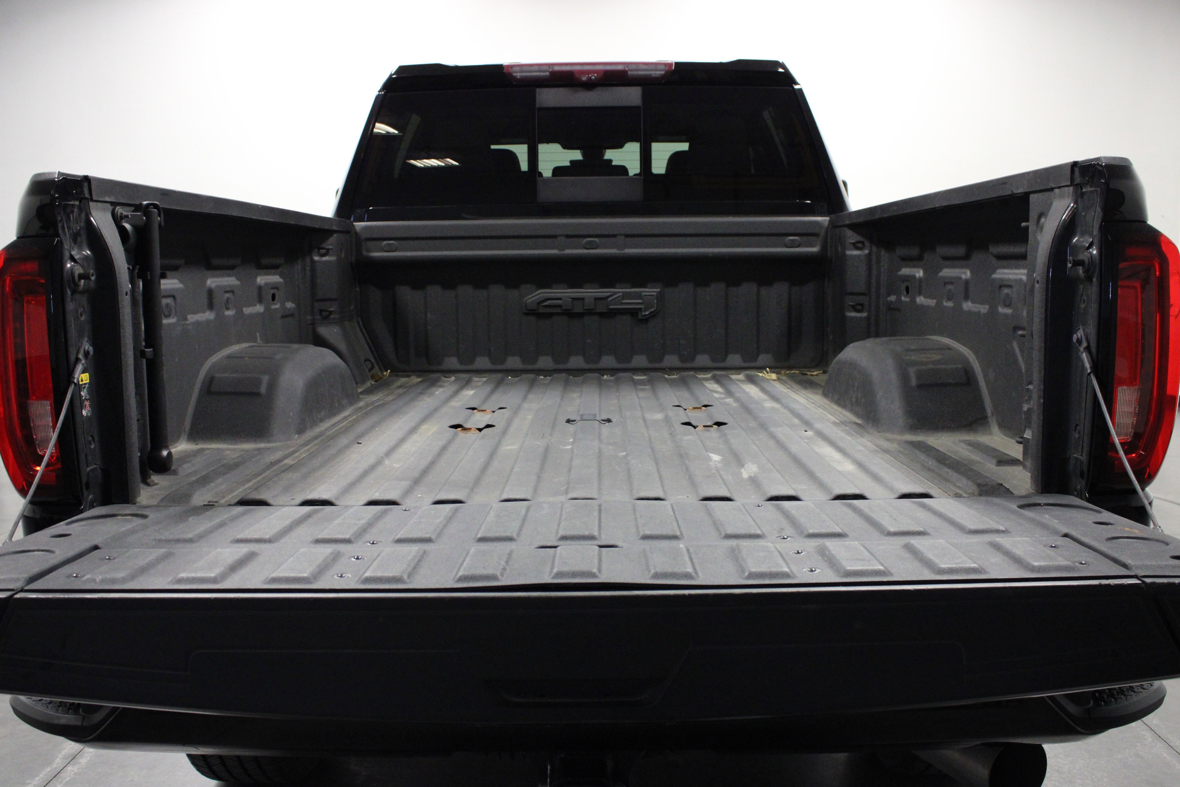 Used 2020 GMC Sierra 2500 AT4 w/ AT4 Premium Package image 14