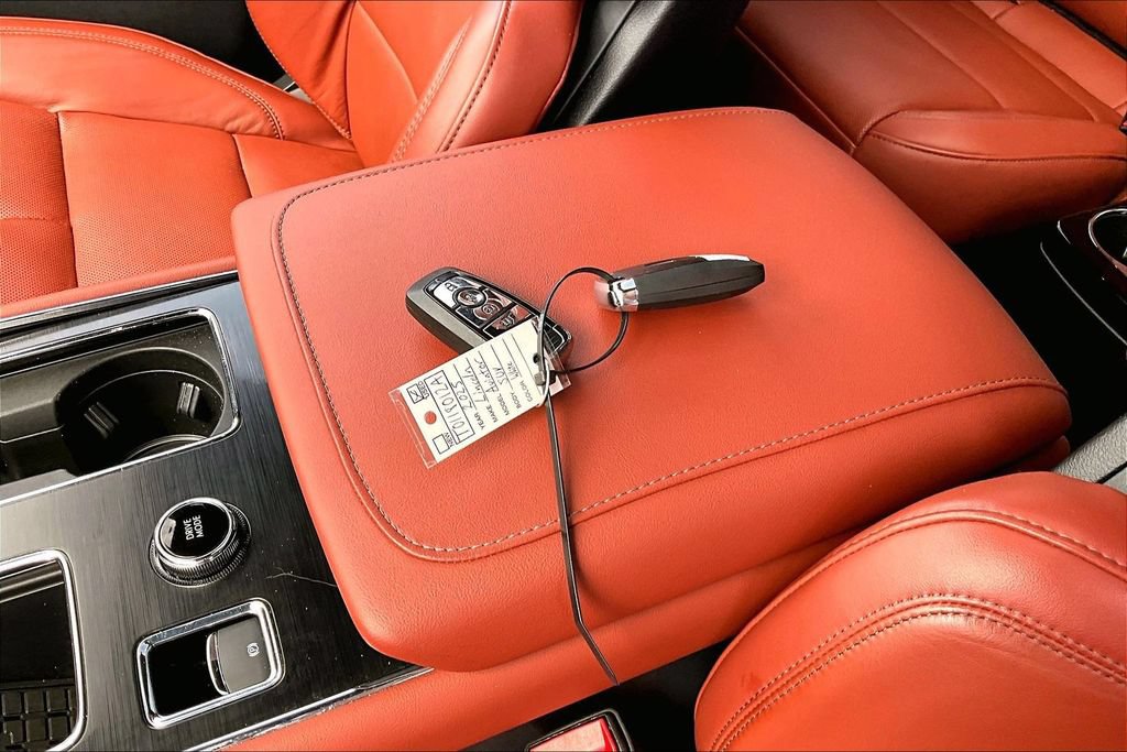 Used 2025 Lincoln Aviator Reserve w/ Equipment Group 201A AWD/4WD image 10