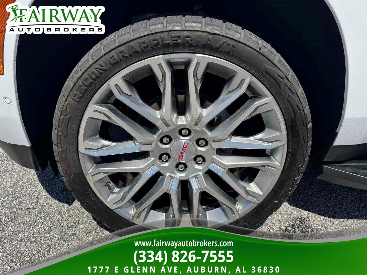 Used 2025 GMC Yukon Denali AWD/4WD image 38
