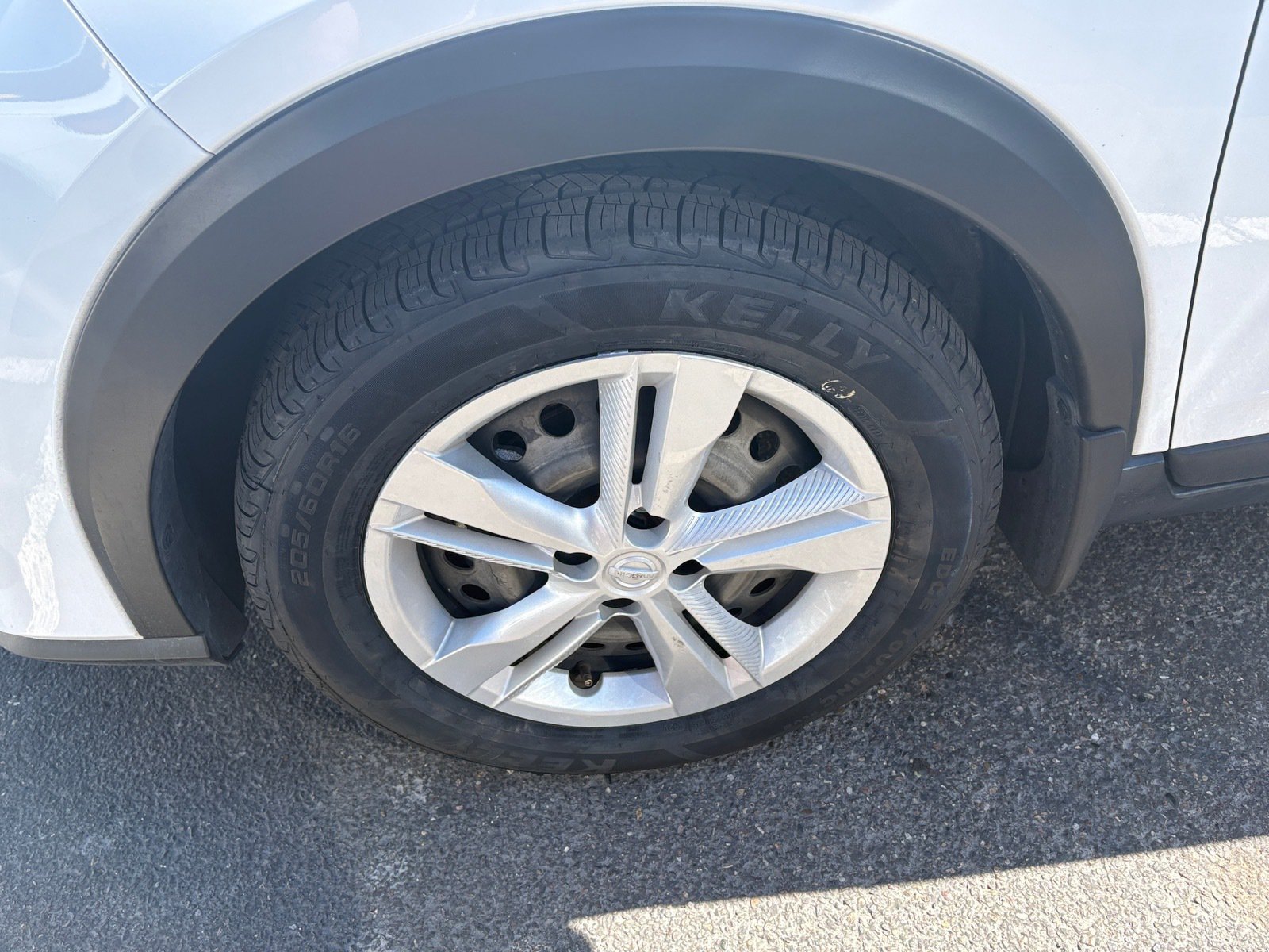 Used 2023 Nissan Kicks S FWD image 5