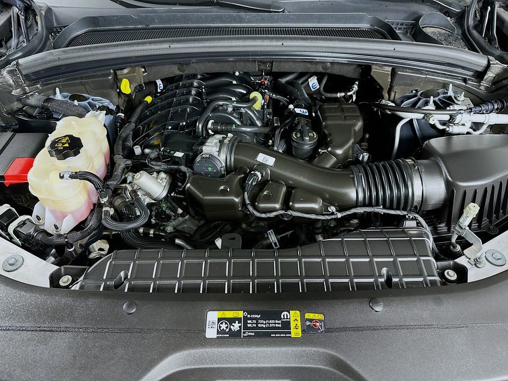 Certified 2025 Jeep Grand Cherokee L Laredo image 40