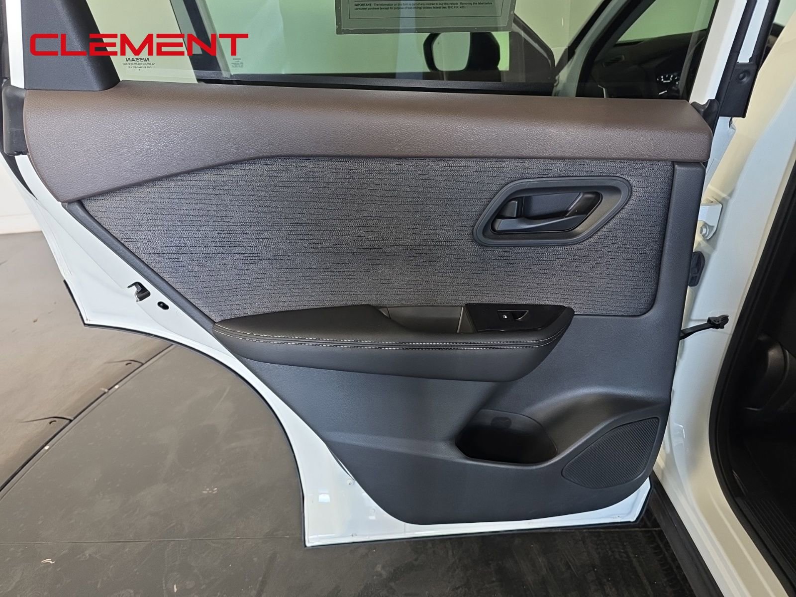 Used 2021 Nissan Rogue S image 27