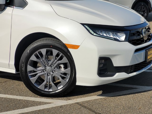 New 2027 Honda Odyssey Touring image 3