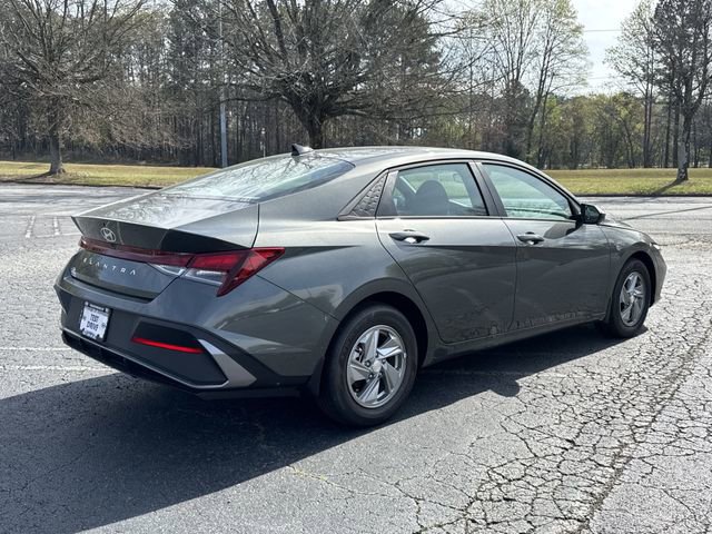 New 2026 Hyundai Elantra SE image 7