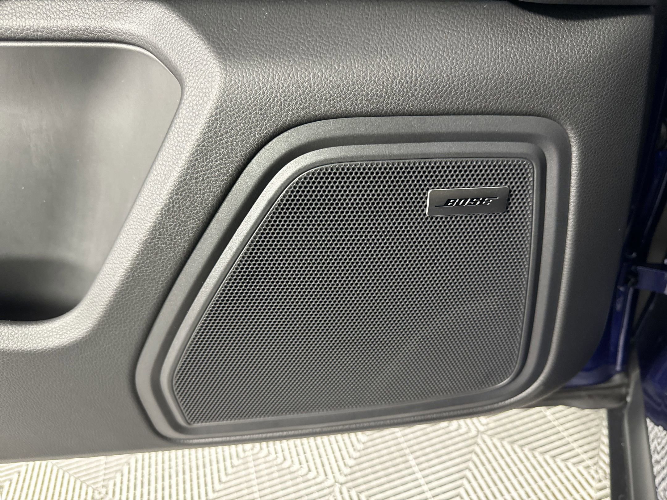 Certified 2025 Porsche Macan image 22