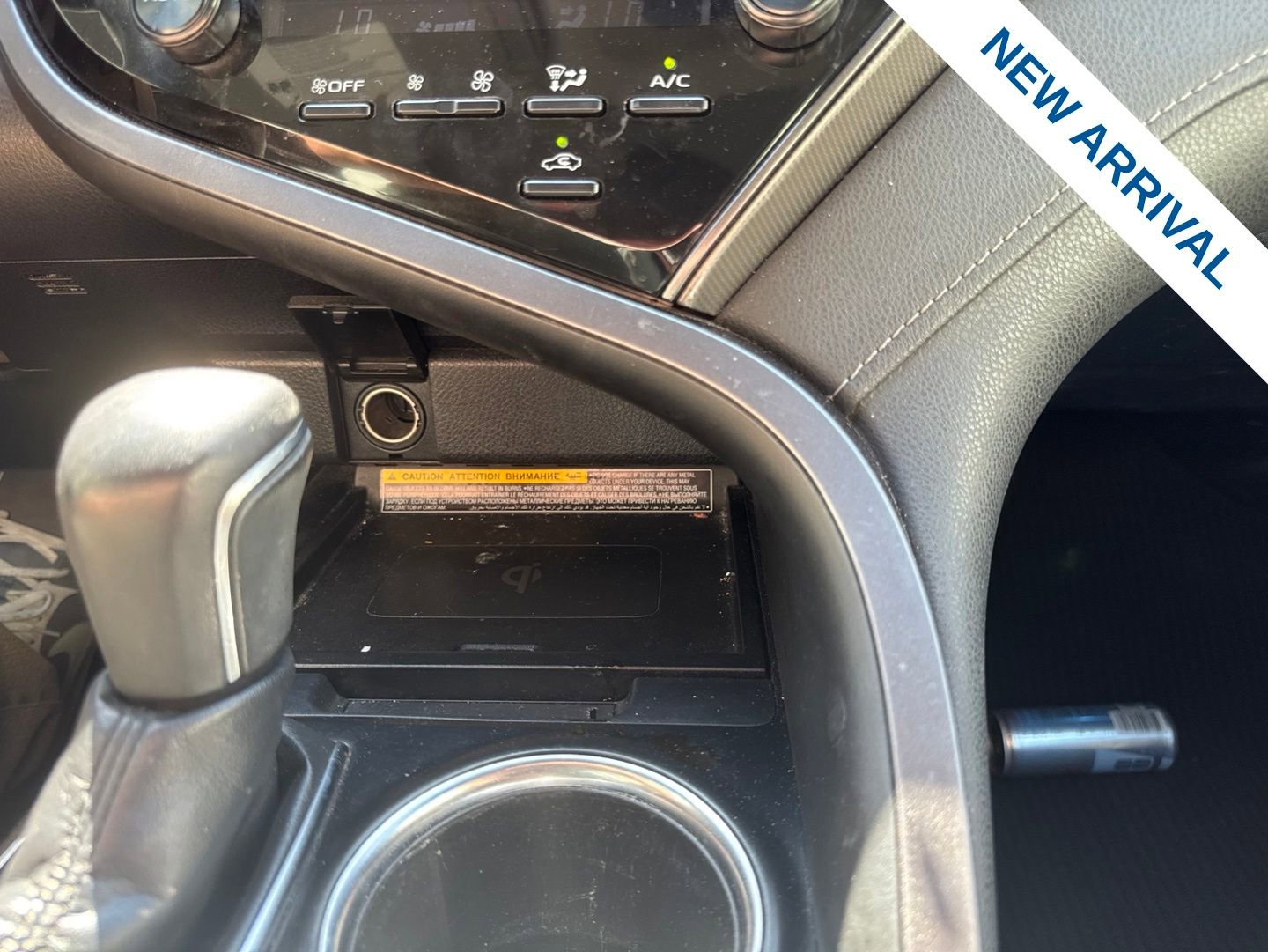 Used 2019 Toyota Camry XSE FWD image 25