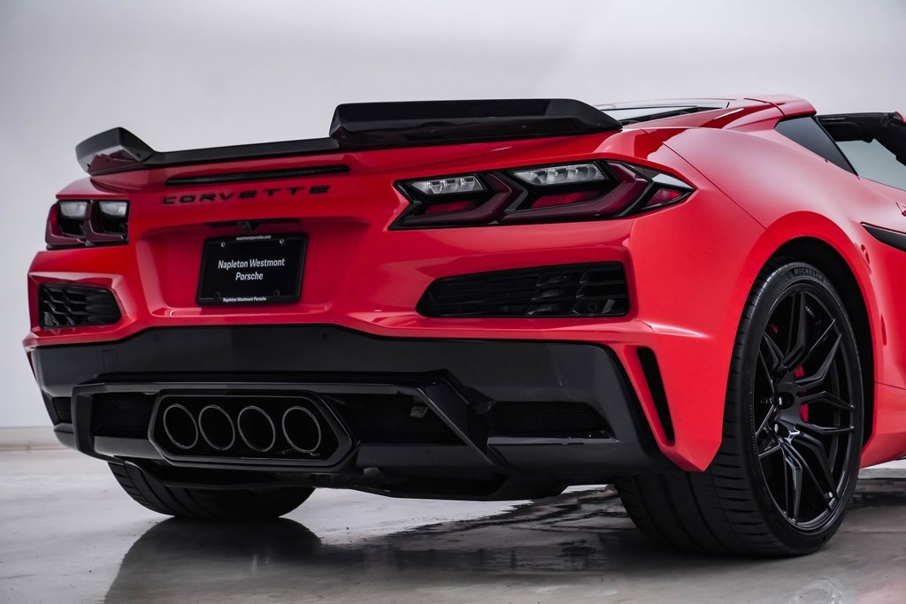 Used 2025 Chevrolet Corvette Z06 image 12