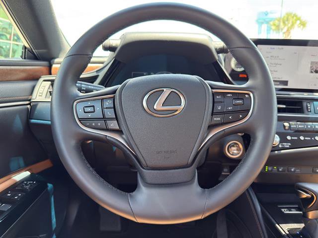 Certified 2025 Lexus ES 350 w/ Premium Package FWD image 15