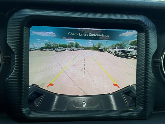 Used 2023 Jeep Gladiator Overland AWD/4WD image 9