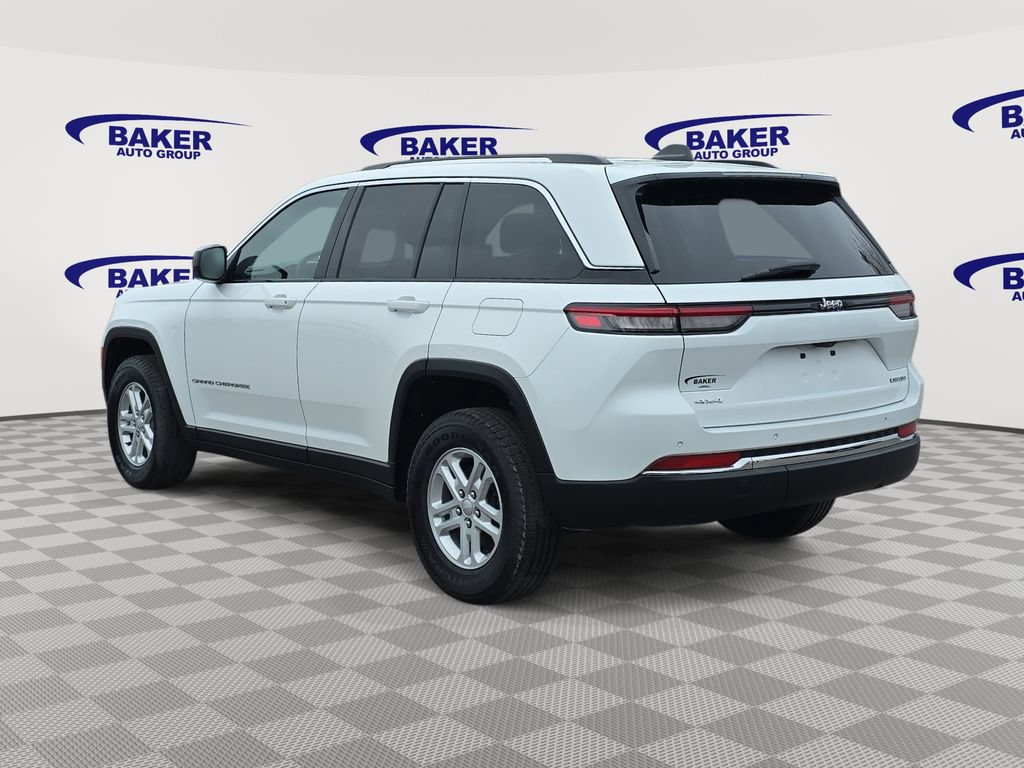 Used 2023 Jeep Grand Cherokee Laredo AWD/4WD image 5