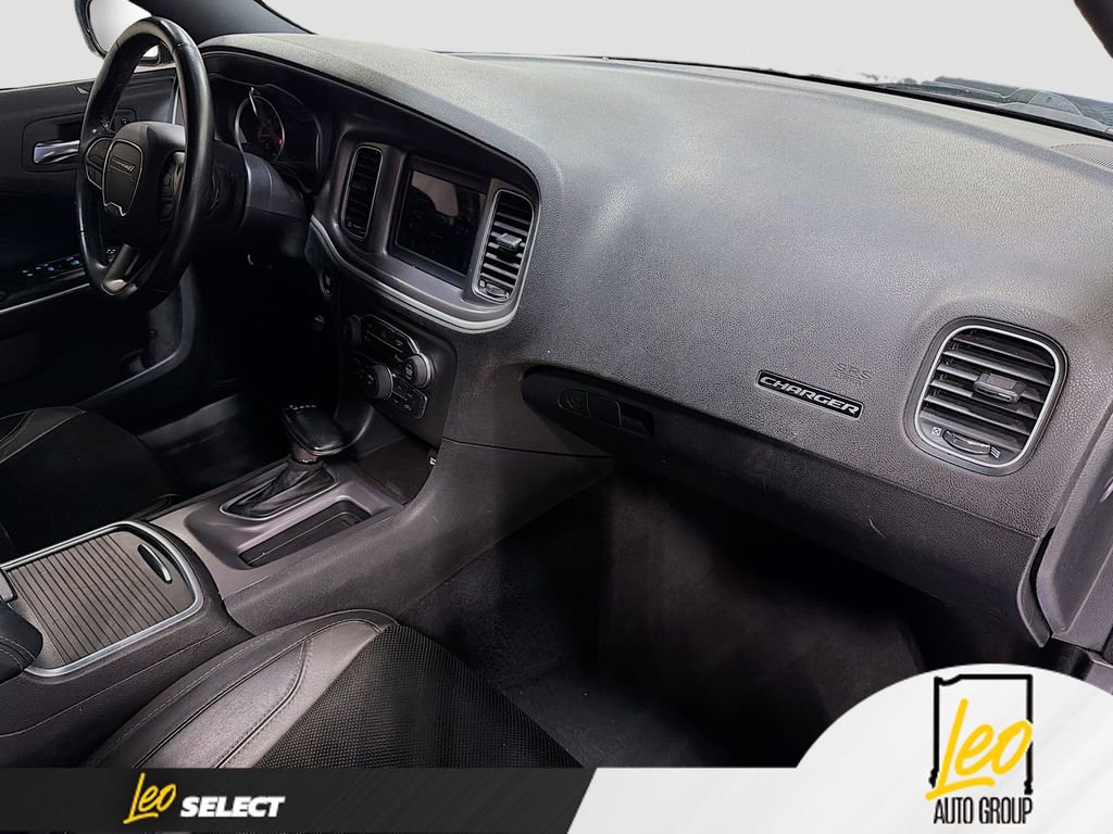 Used 2022 Dodge Charger SXT w/ Leather Interior Group image 29