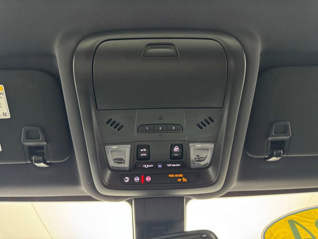 Used 2024 Chevrolet Equinox Premier image 33