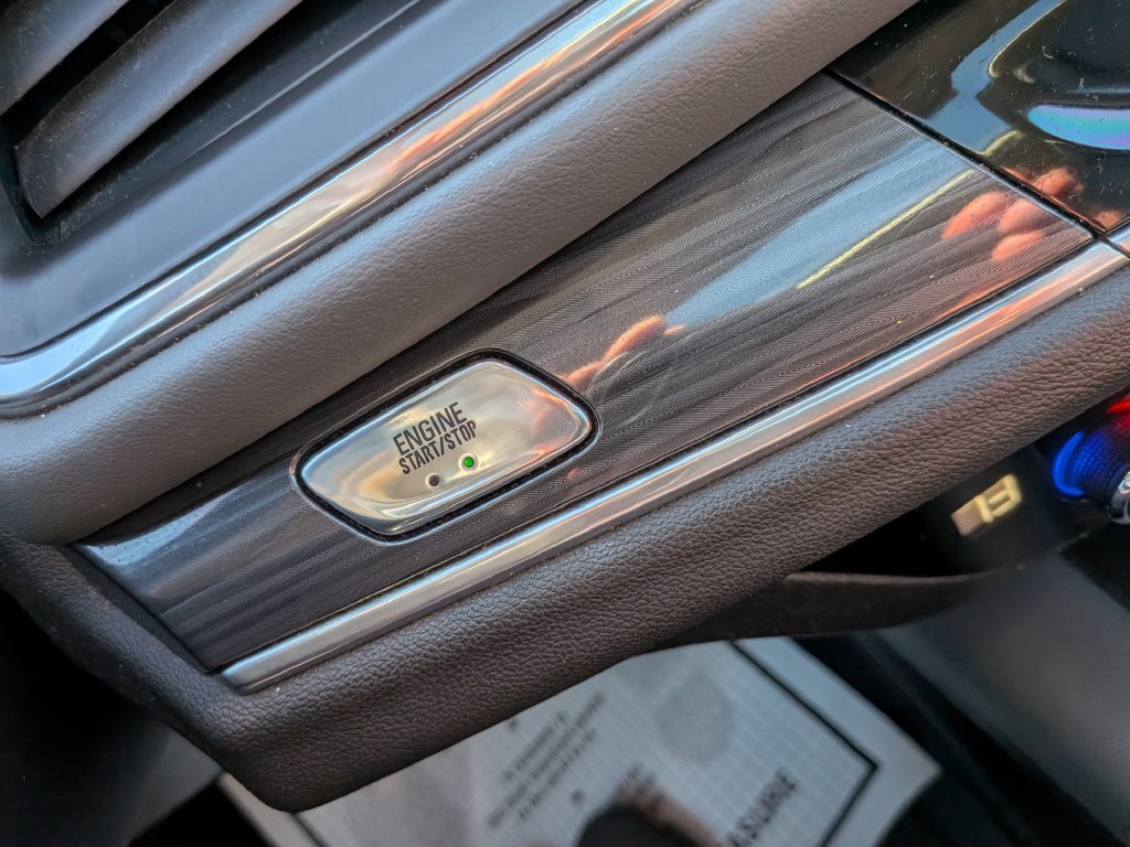 Used 2020 Buick Enclave Essence FWD image 34