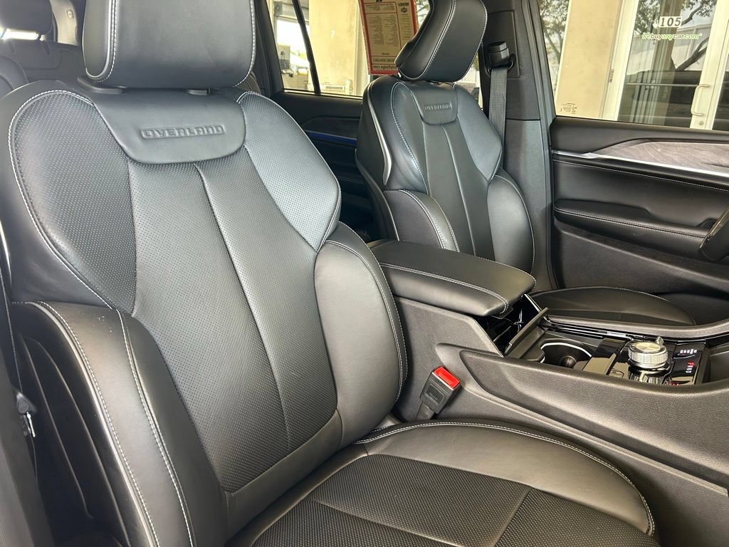 Used 2025 Jeep Grand Cherokee L Overland w/ Advanced Protech Group III AWD/4WD image 26