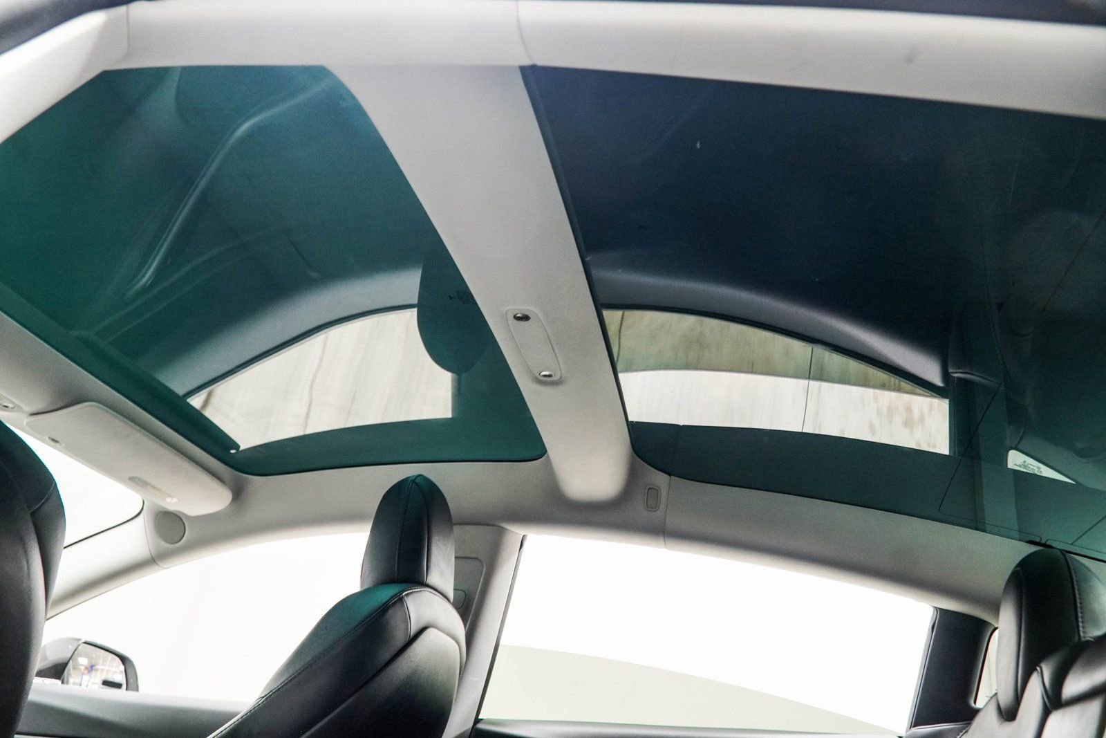 Used 2019 Tesla Model 3 Standard Range image 34