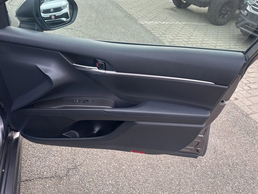 Used 2023 Toyota Camry SE w/ Cold Weather Package image 36