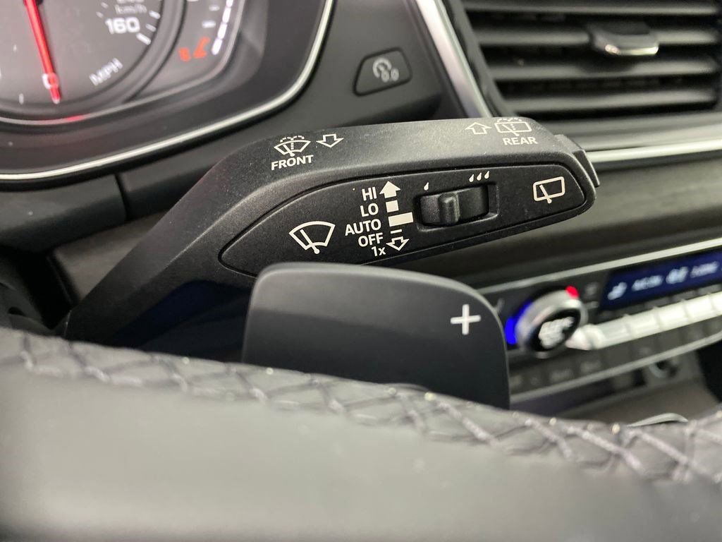 Used 2024 Audi Q5 2.0T Premium image 18