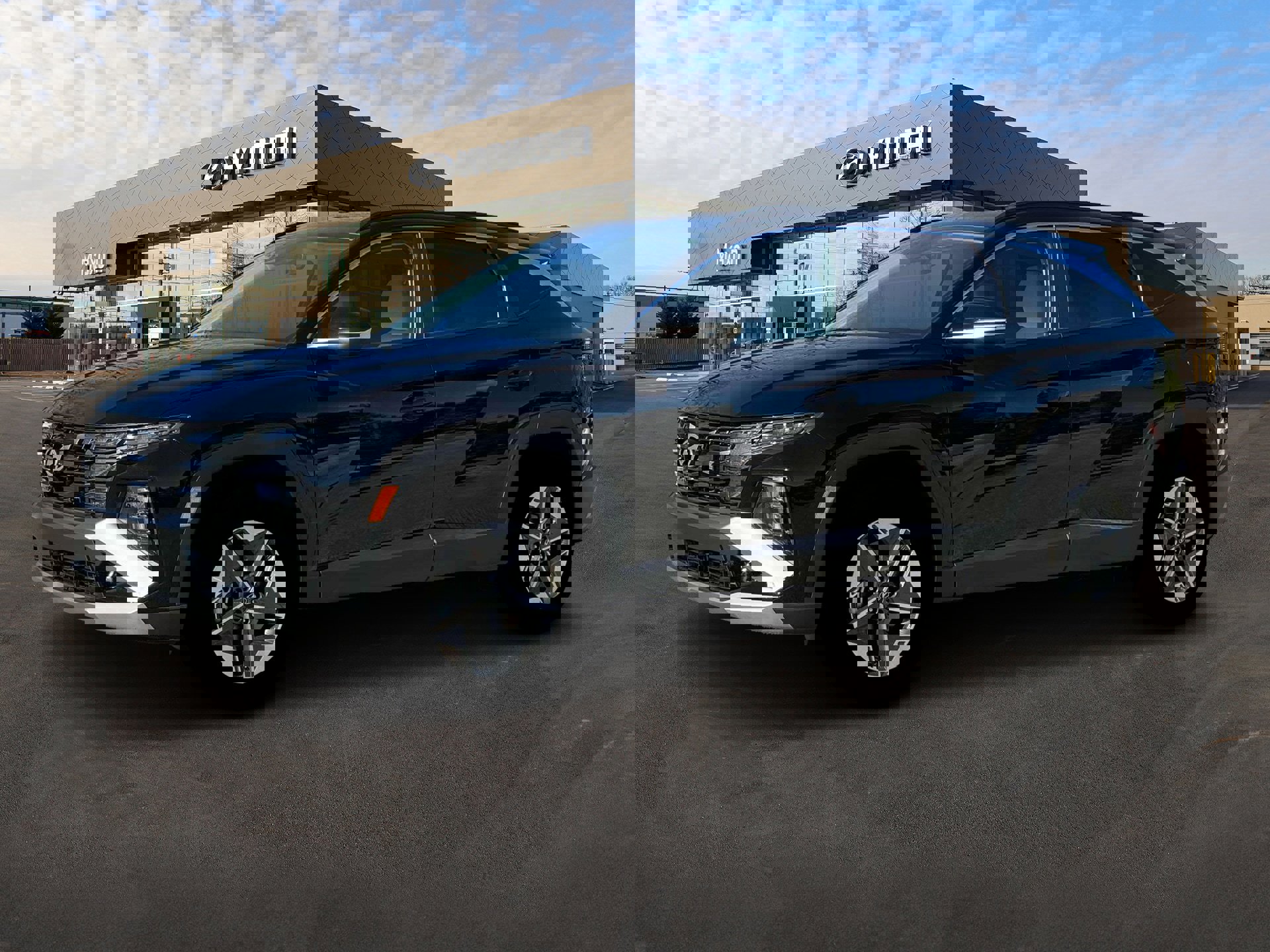 Certified 2025 Hyundai Tucson SEL image 2