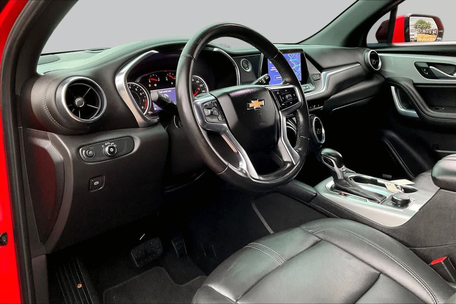 Used 2021 Chevrolet Blazer LT w/ Sound & Technology Package FWD image 16