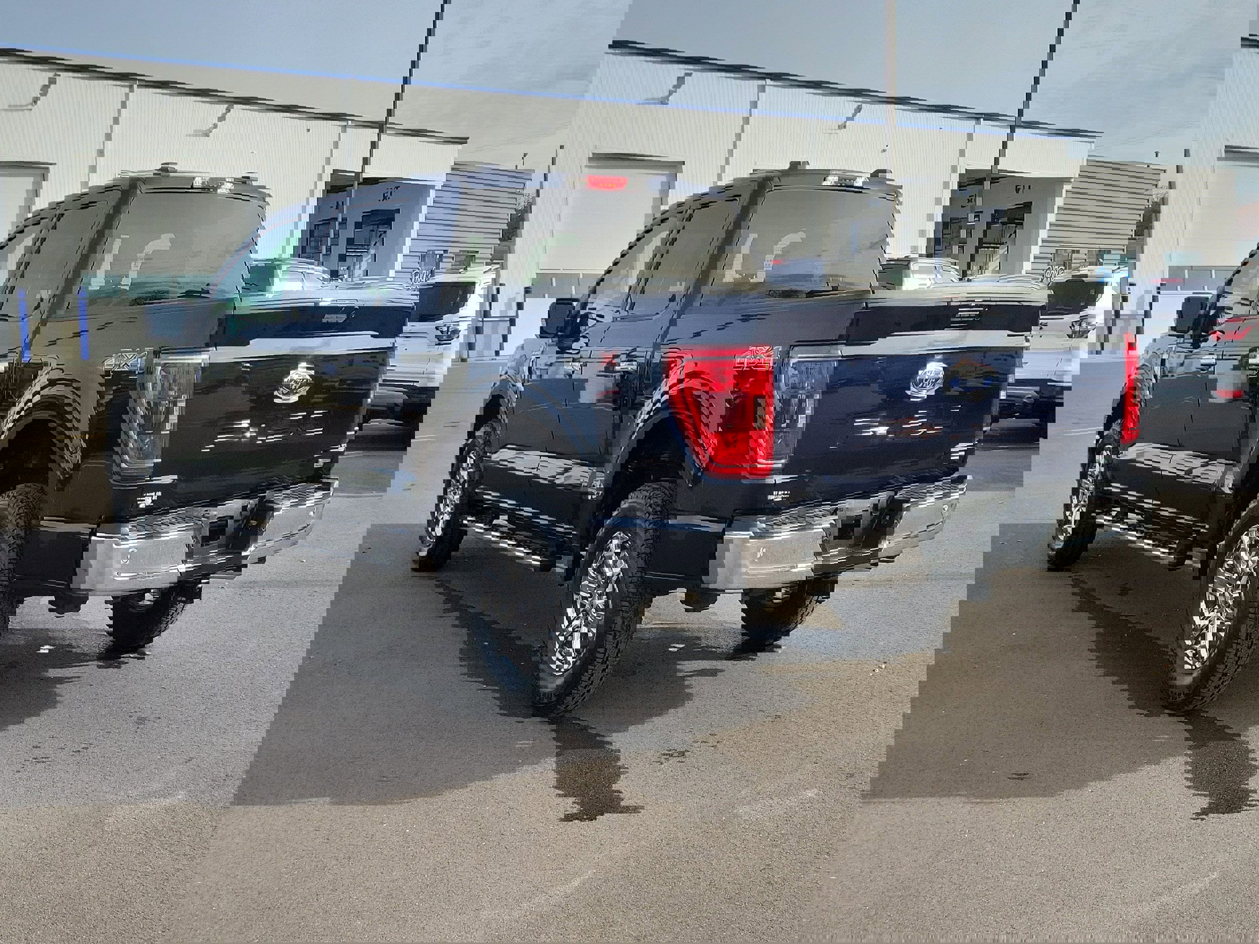 Used 2022 Ford F150 XLT w/ Equipment Group 302A High image 3