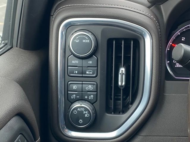 Used 2021 Chevrolet Silverado 1500 RST AWD/4WD image 21