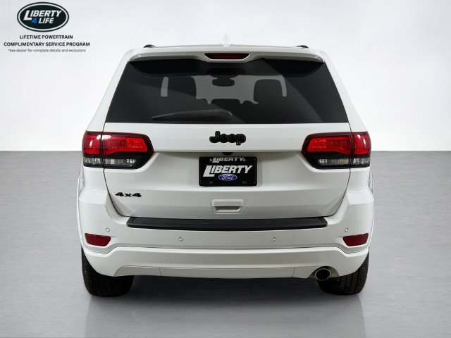 Used 2022 Jeep Grand Cherokee Laredo X AWD/4WD image 4