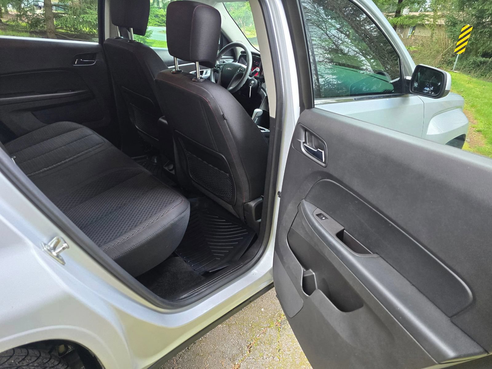 Used 2015 GMC Terrain SLE FWD image 13
