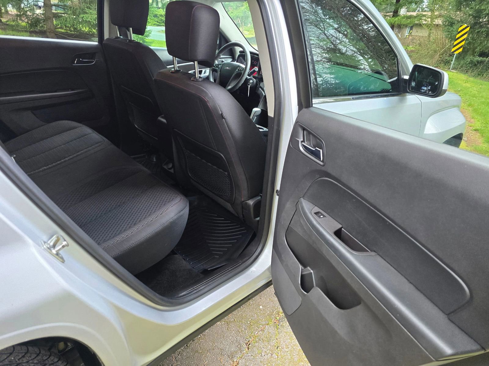 Used 2015 GMC Terrain SLE image 13