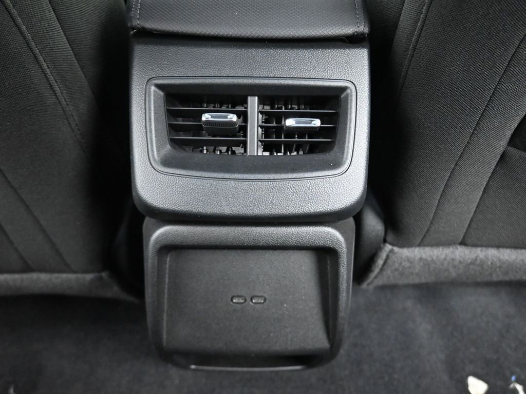 Used 2025 Chevrolet Equinox EV LT image 30