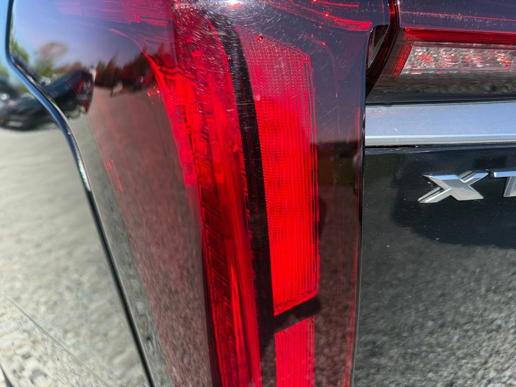 Used 2023 Cadillac XT6 Premium Luxury FWD image 10