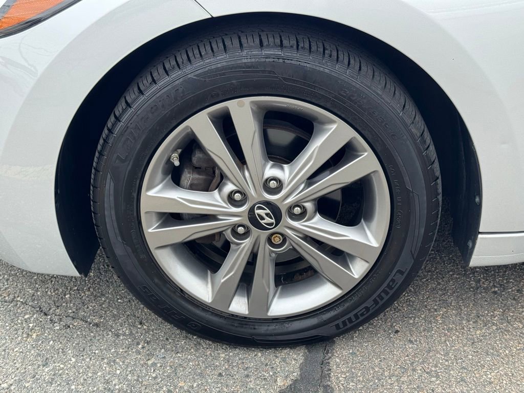 Used 2017 Hyundai Elantra SE FWD image 10