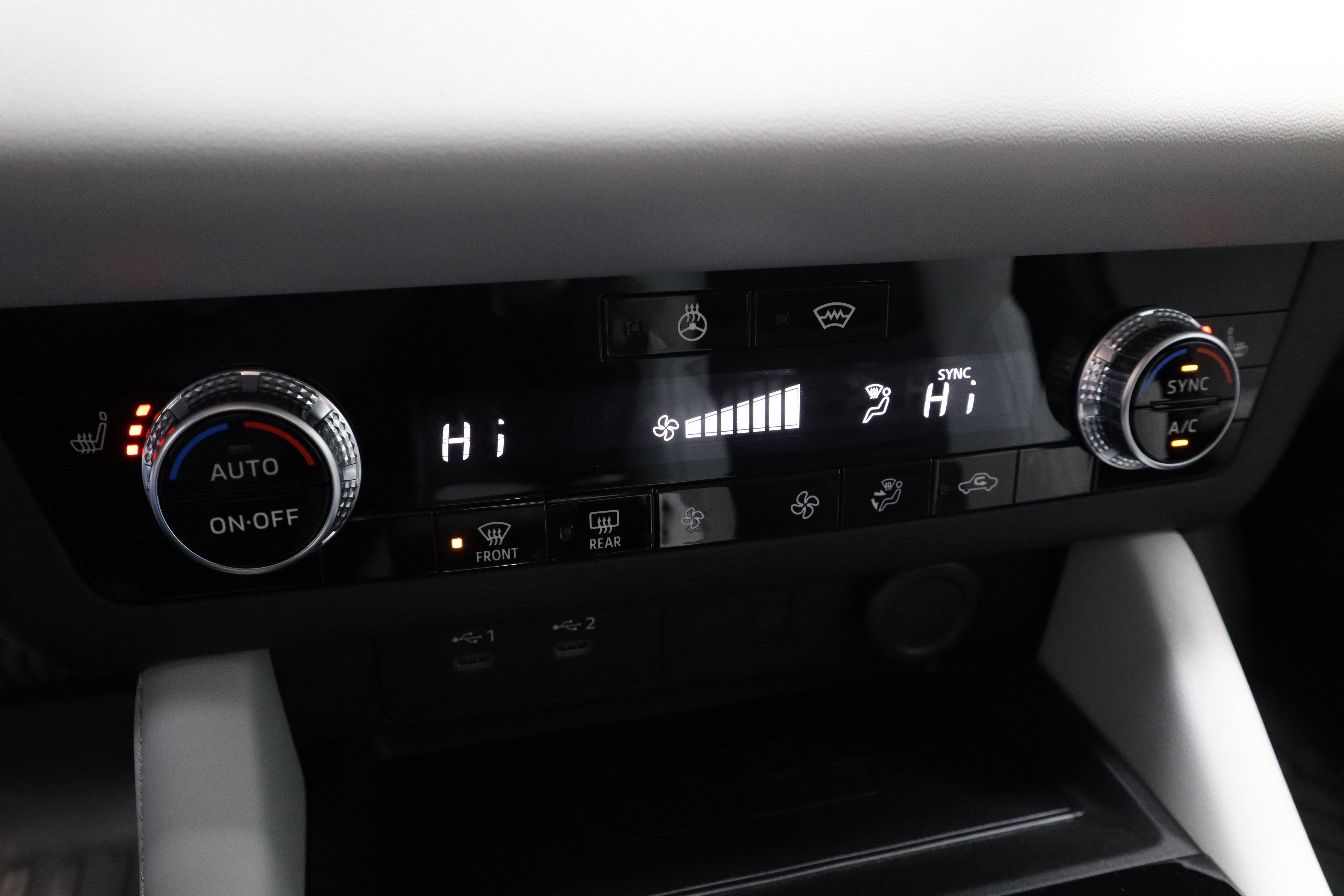 New 2026 Mitsubishi Outlander SE image 29